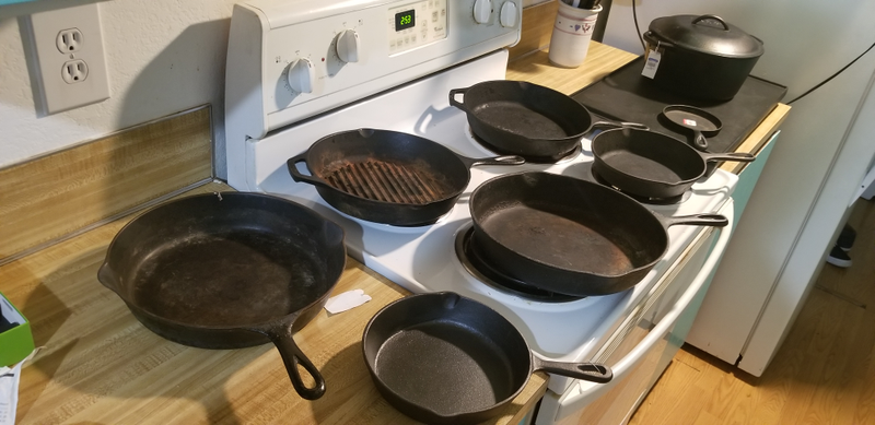 Illustration for article titled Cast-iron enthusiasts/history buffs, unite! I hit the jackpot.